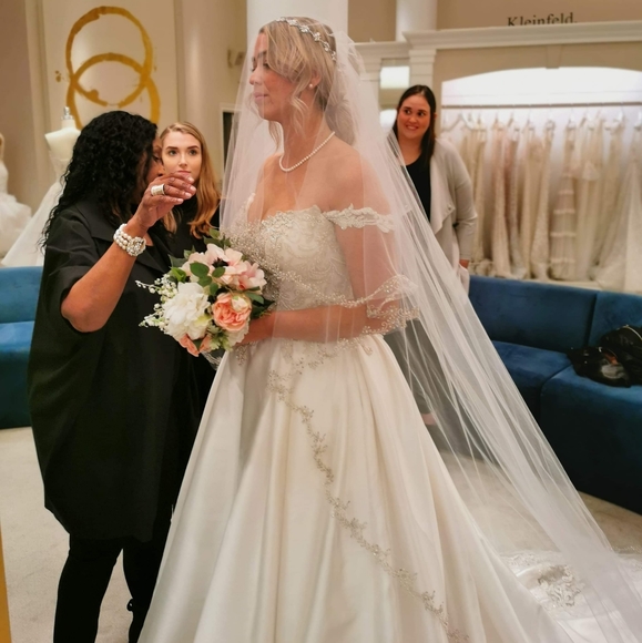 Maggie Sottero Wedding gown - Picture 4 of 6